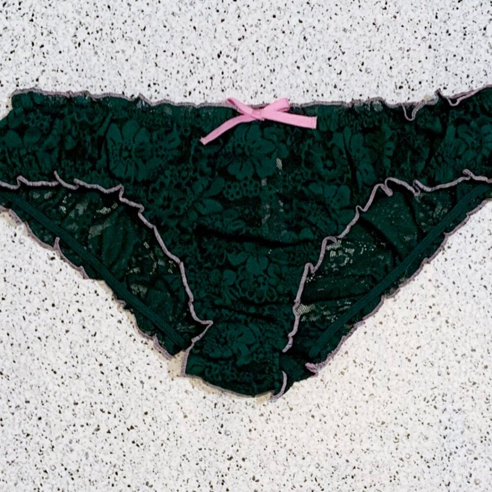 Victoria's Secret PINK x LOVESHACKFANCY Holiday Bow Cheeky Panty Lace Ruffle S